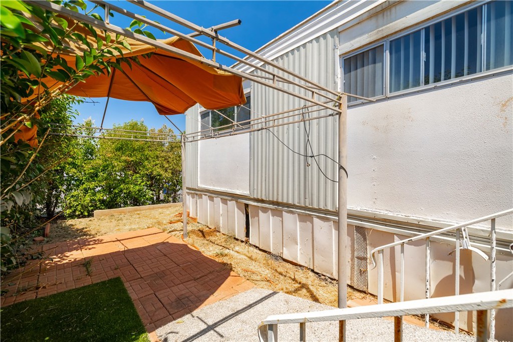 main property photo 30
