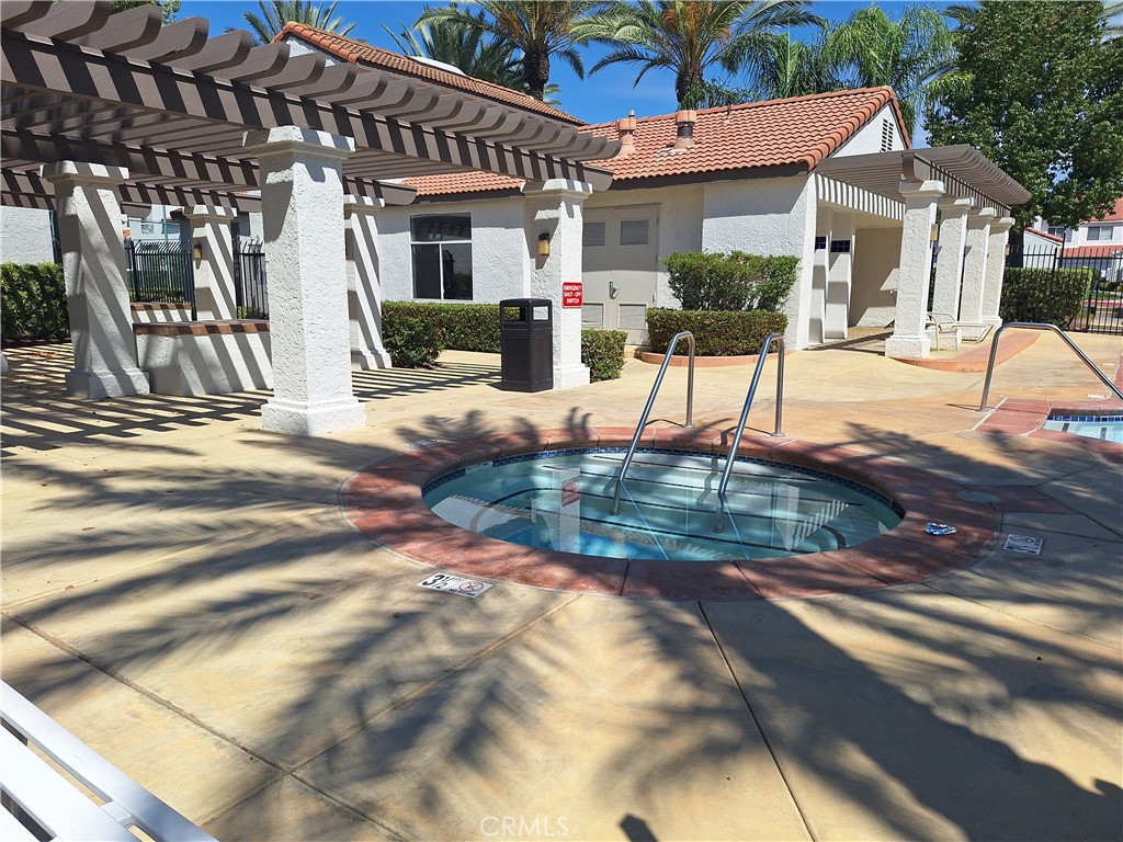 main property photo 7