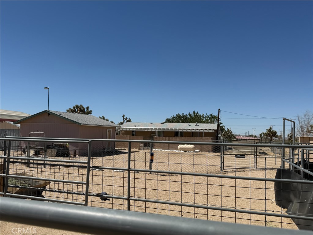 main property photo 40