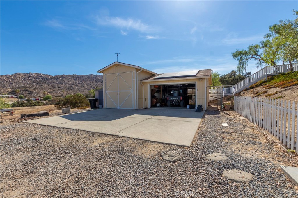 main property photo 32