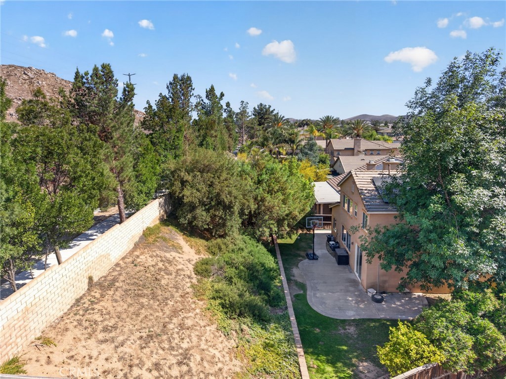main property photo 70