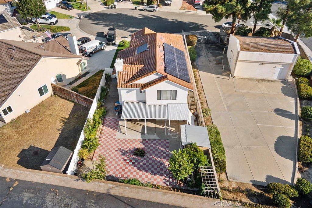main property photo 40