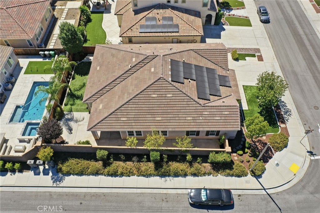 main property photo 41