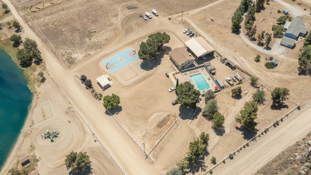 main property photo 50