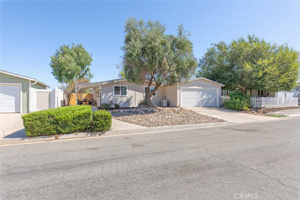 main property photo 51