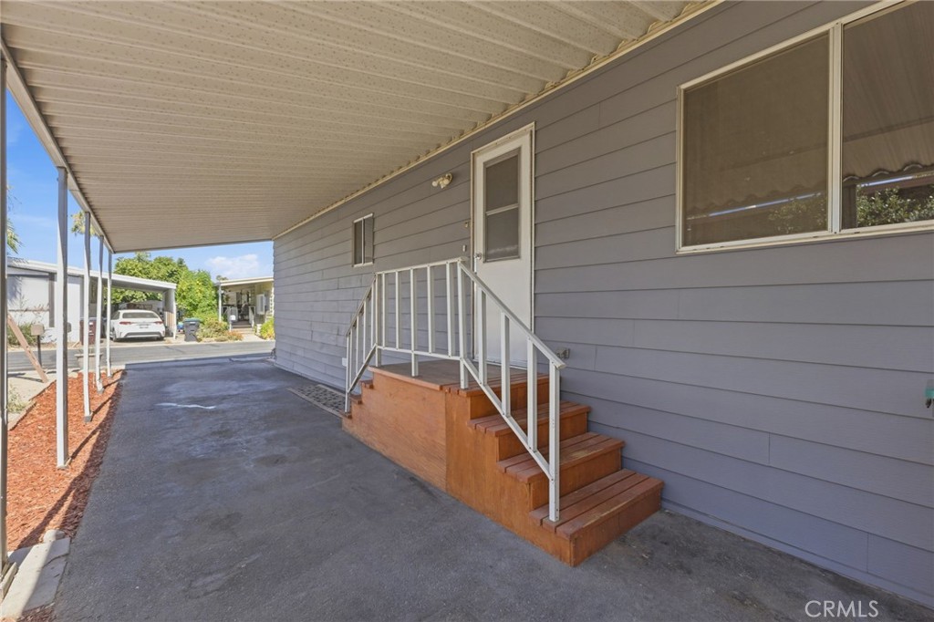main property photo 14