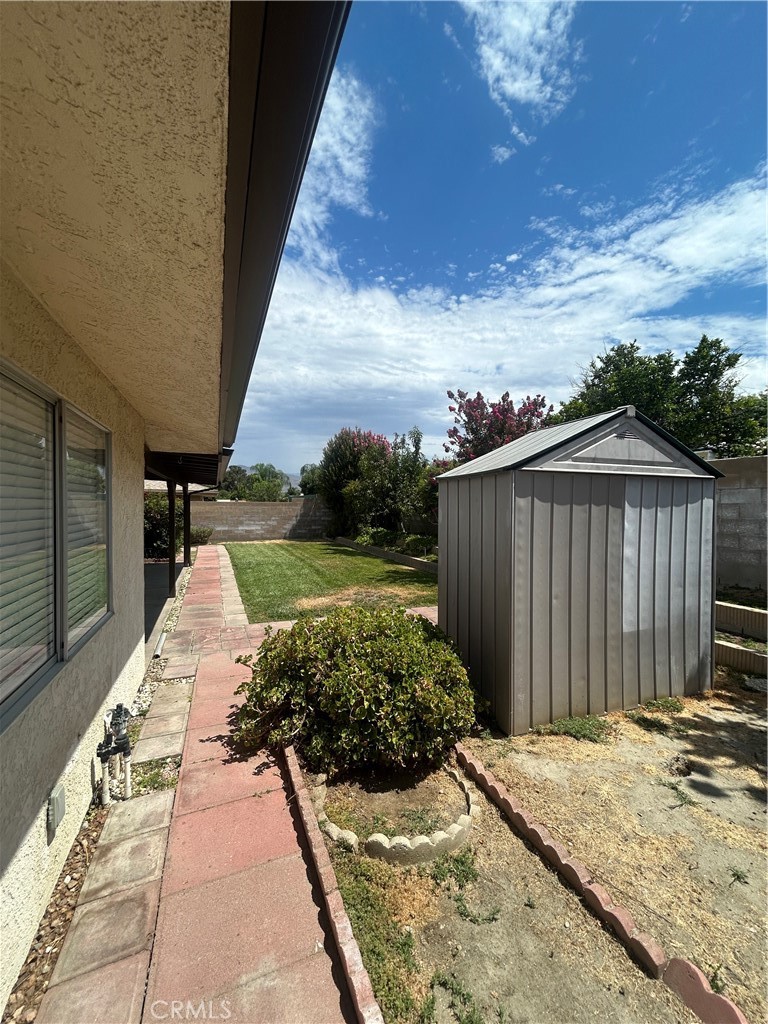 main property photo 40