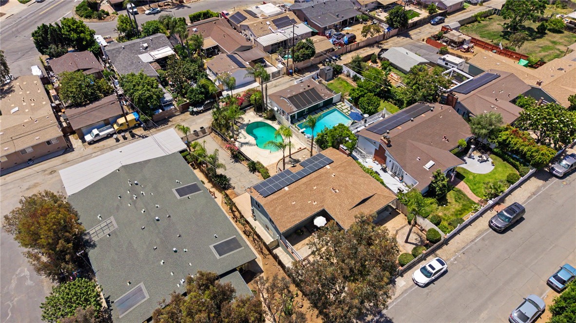 main property photo 51