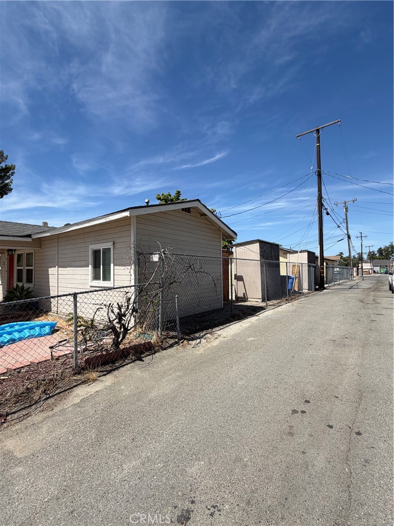 main property photo 23