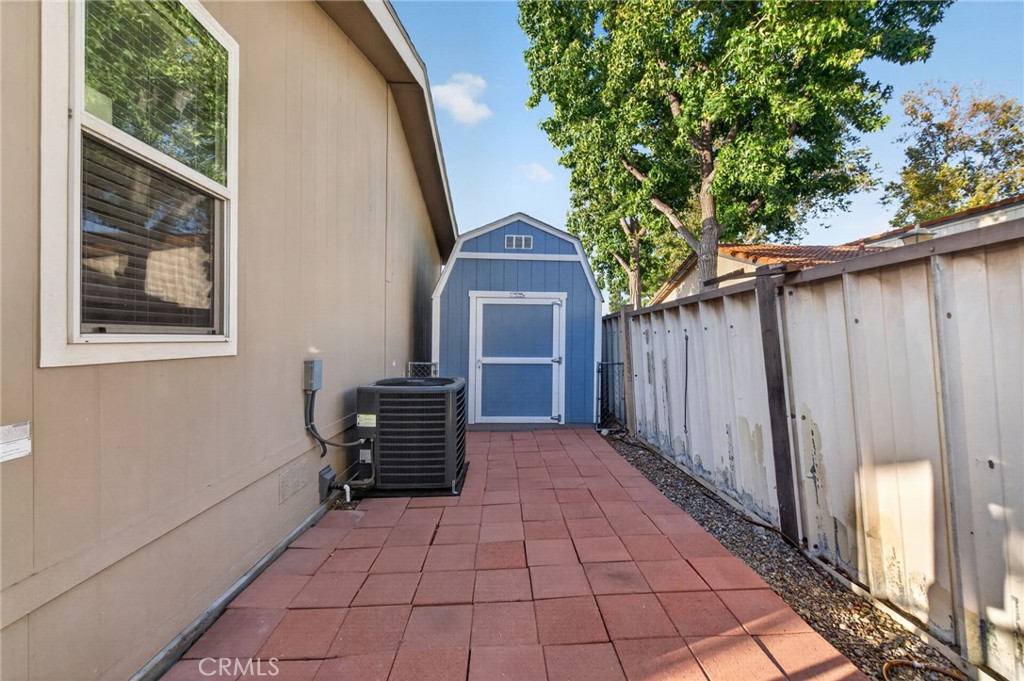 main property photo 23