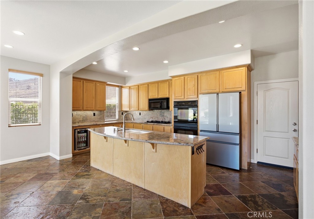 main property photo 17
