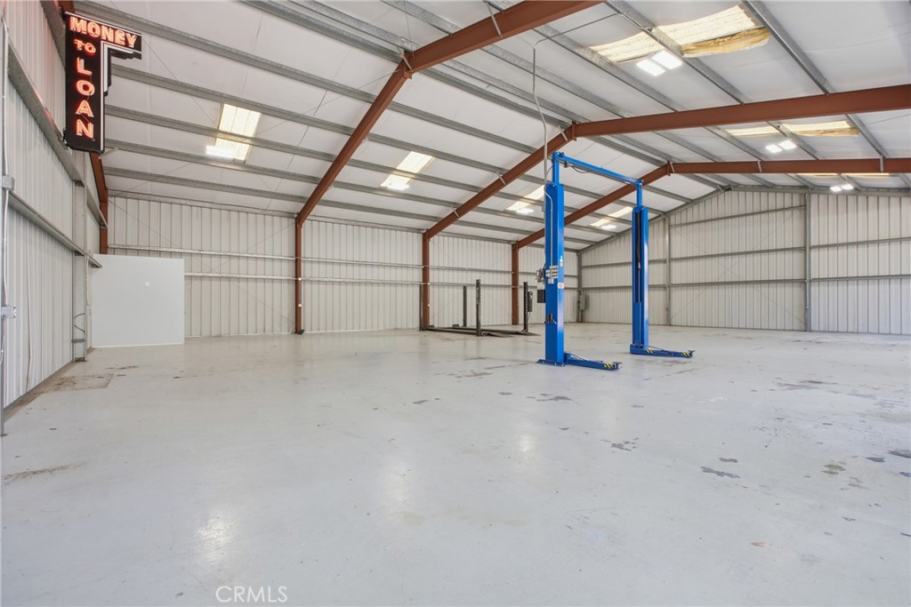 main property photo 15