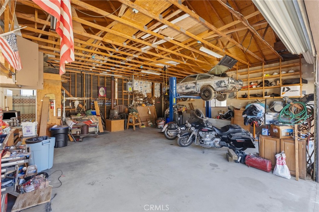 main property photo 40