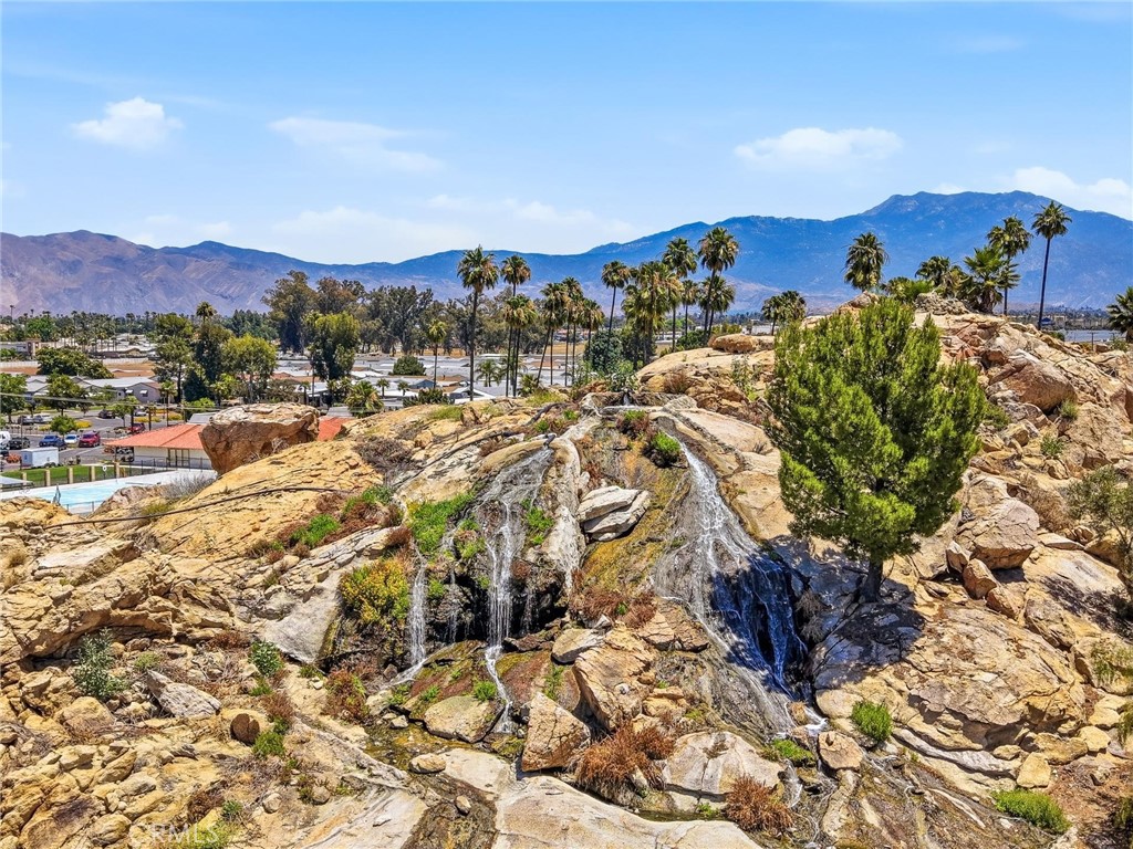 main property photo 74