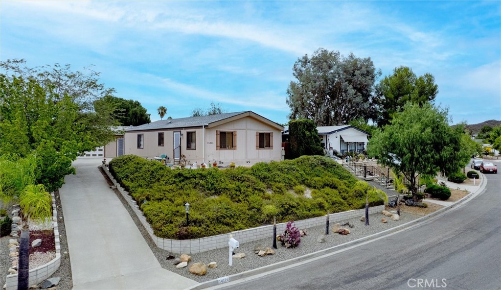 main property photo 49