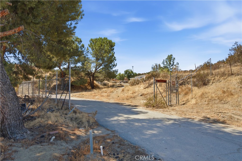 main property photo 40