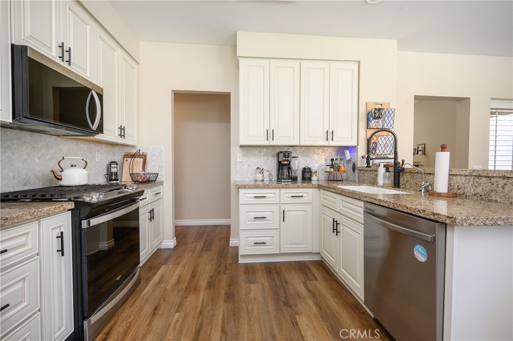 main property photo 6