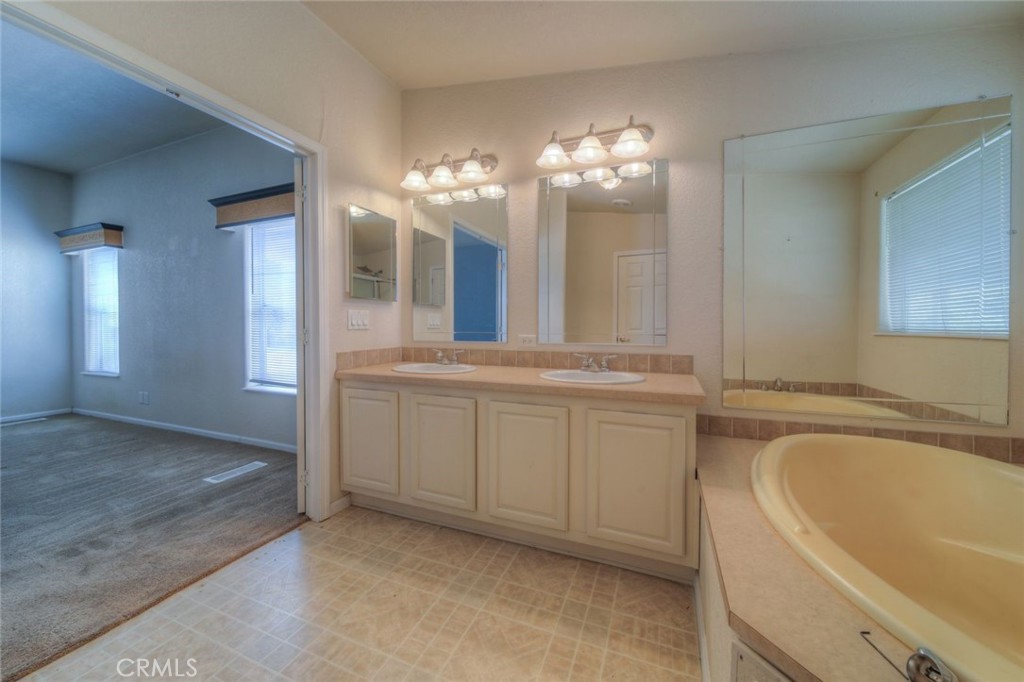 main property photo 50