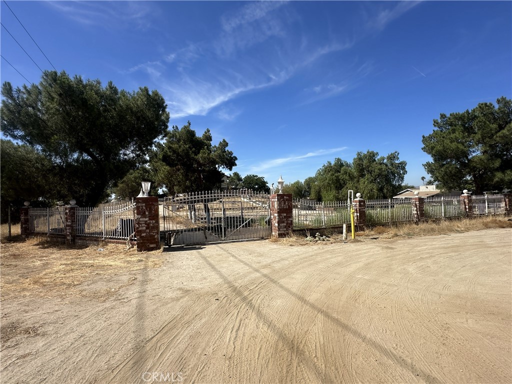 main property photo 29