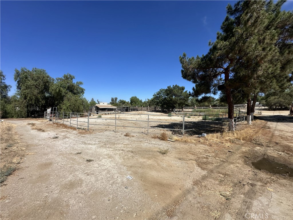 main property photo 32