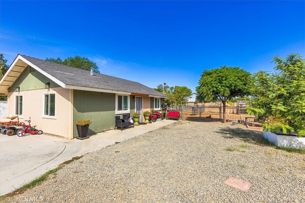 main property photo 37