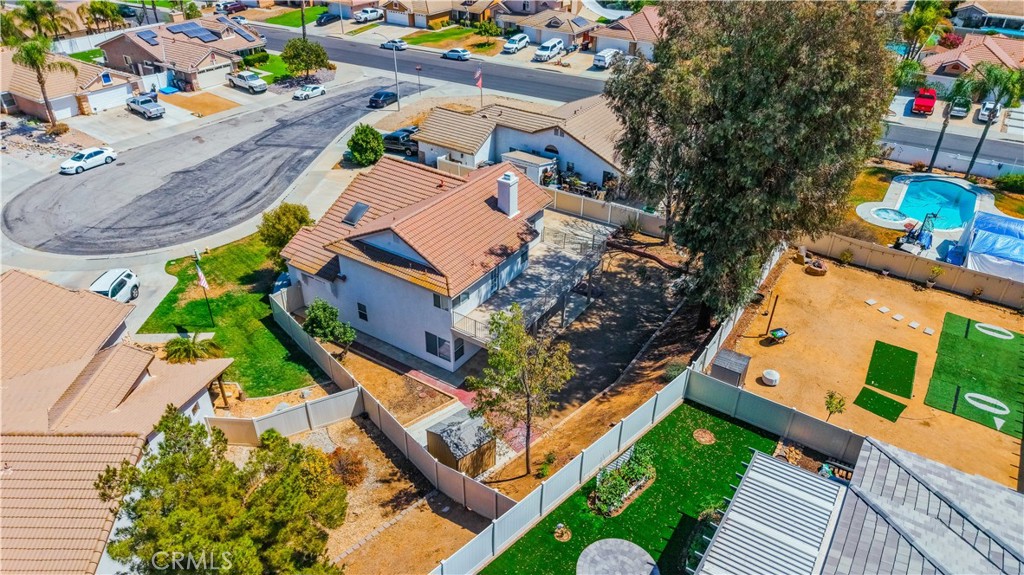 main property photo 40