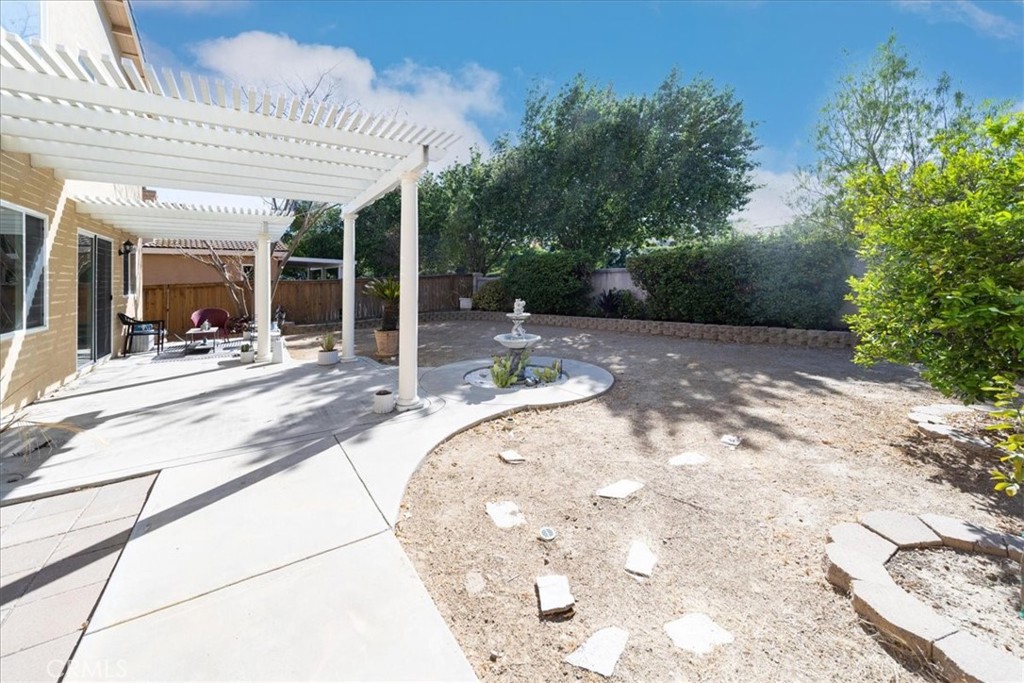 main property photo 40