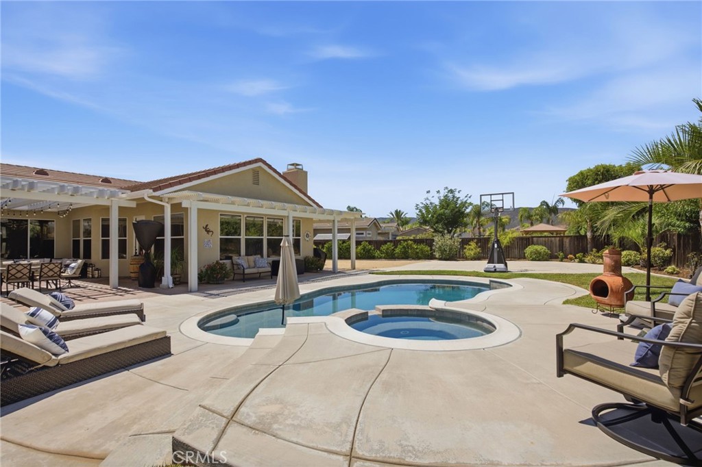 main property photo 14