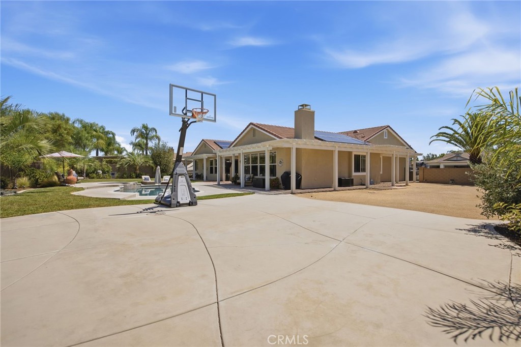 main property photo 16