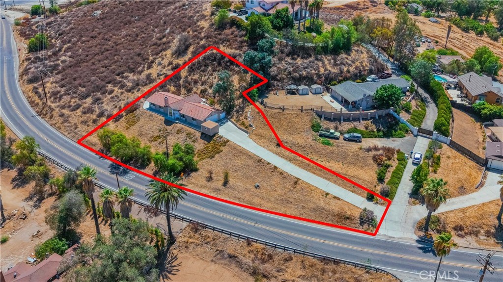 main property photo 44