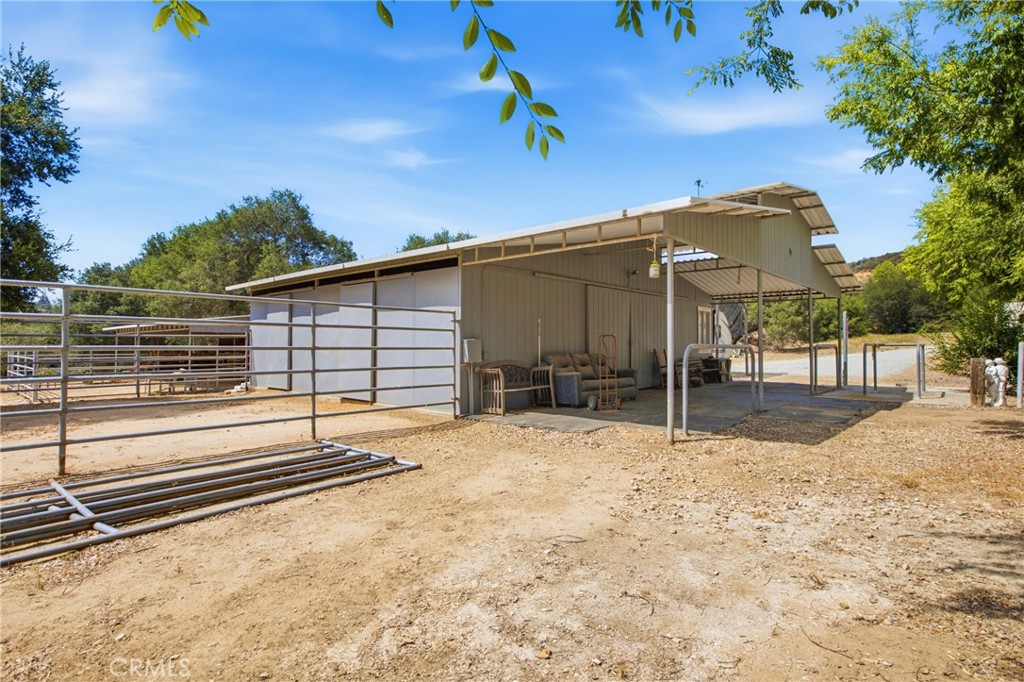 main property photo 12