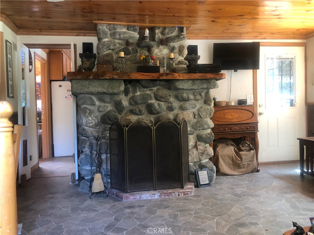 main property photo 27