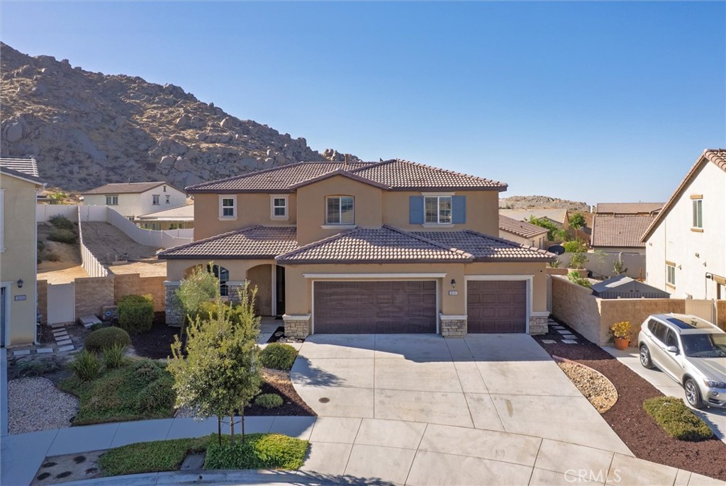 main property photo 50