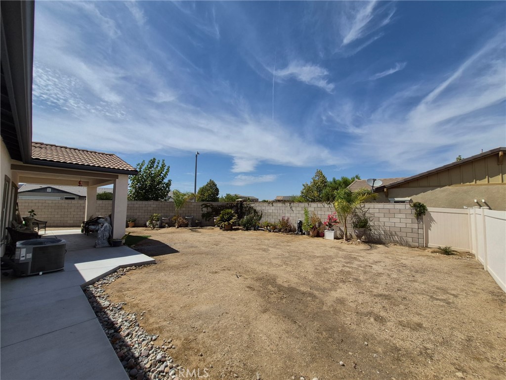 main property photo 25