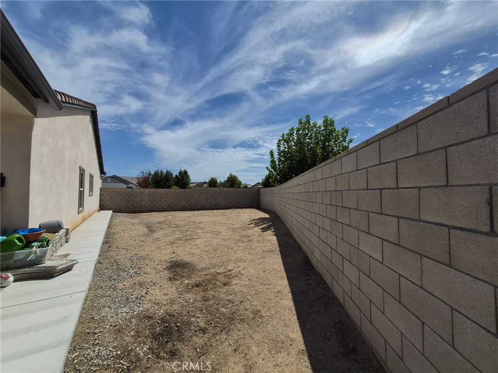 main property photo 28