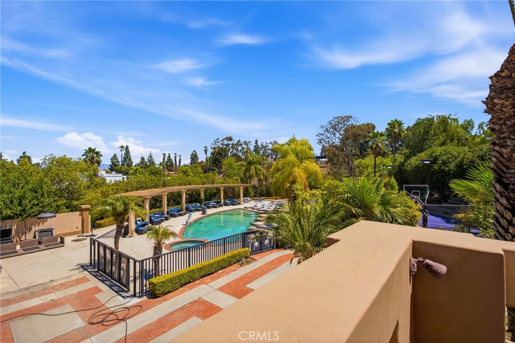 main property photo 70