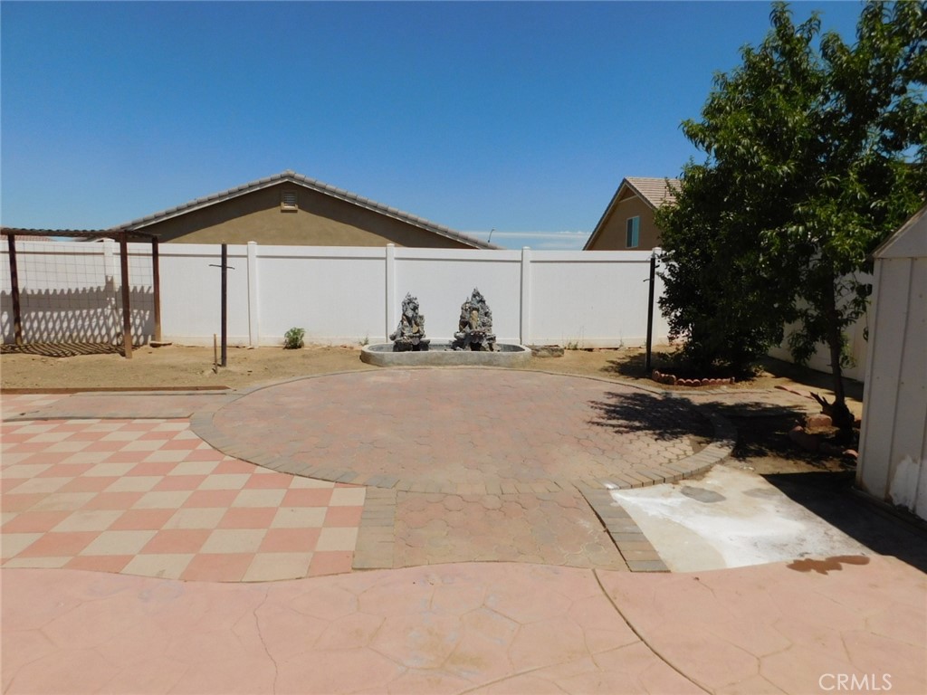 main property photo 7