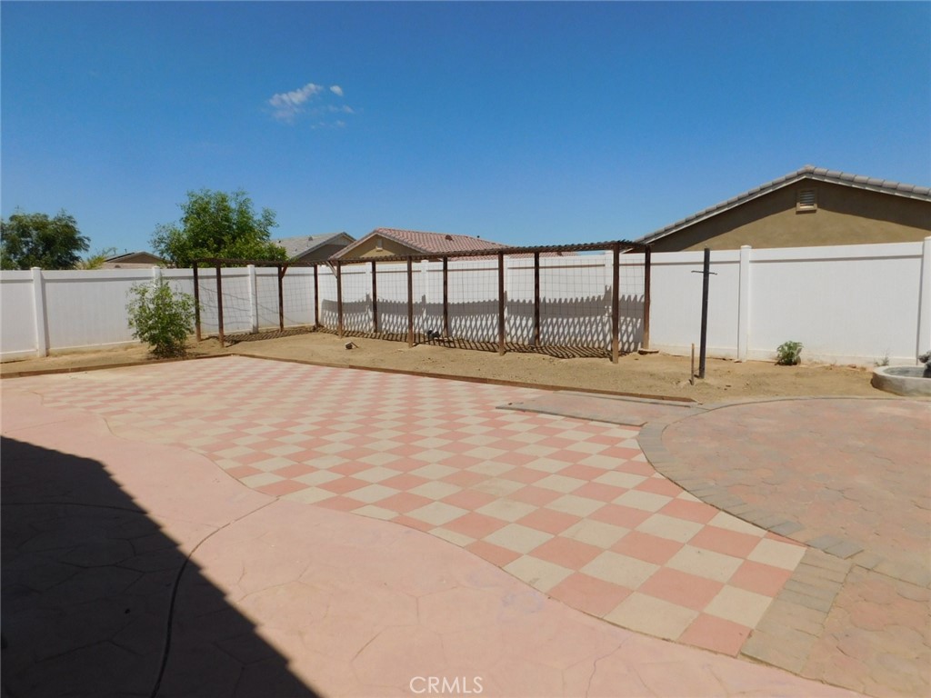 main property photo 8