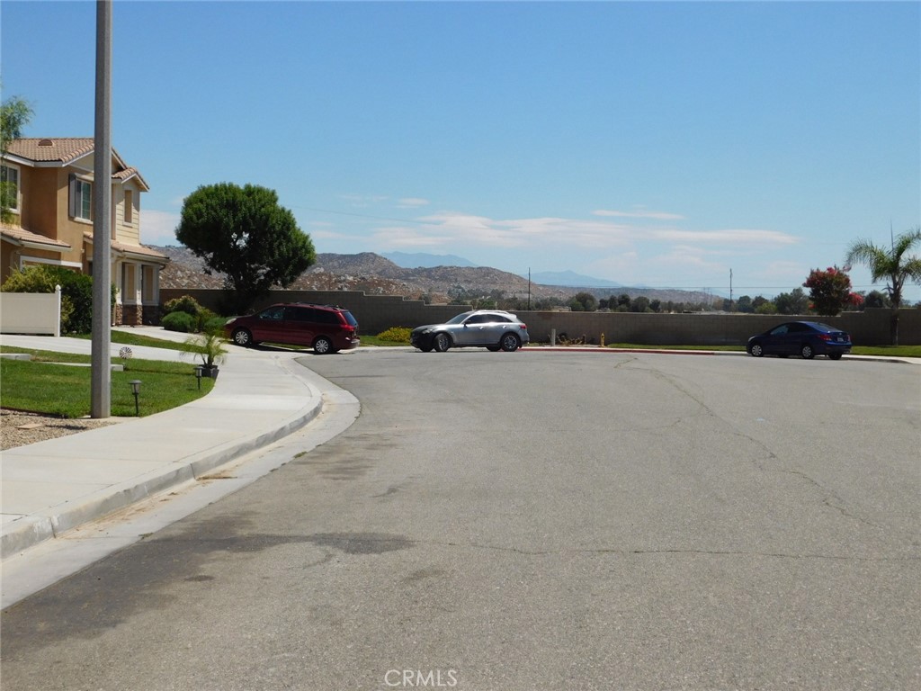 main property photo 9