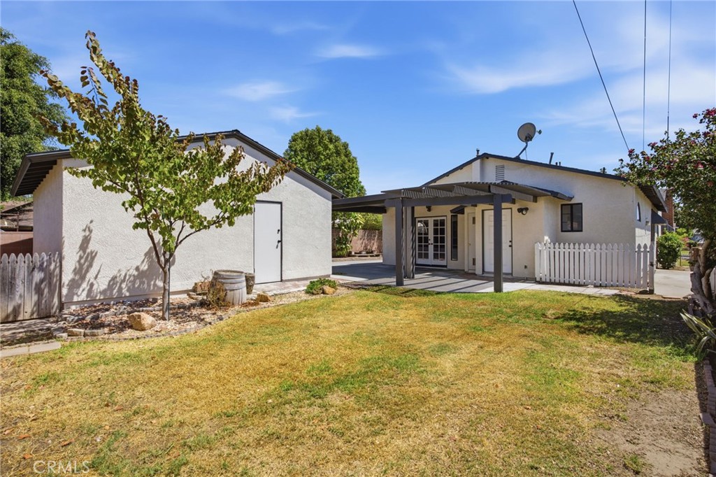 main property photo 40