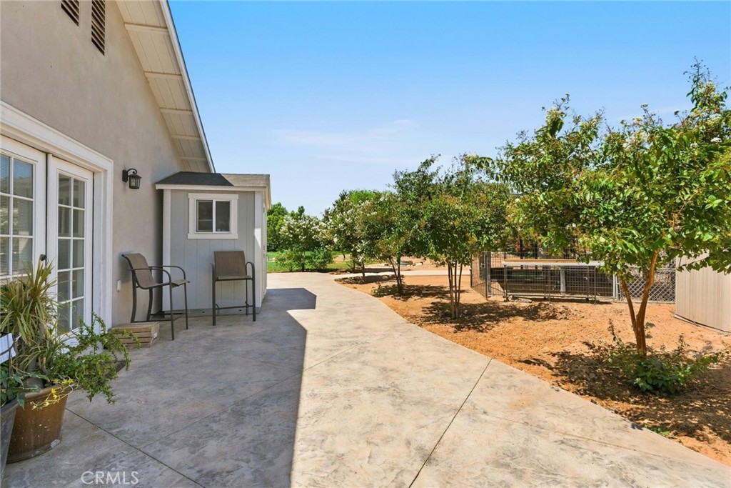 main property photo 30