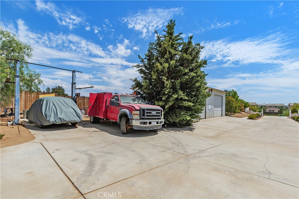 main property photo 12