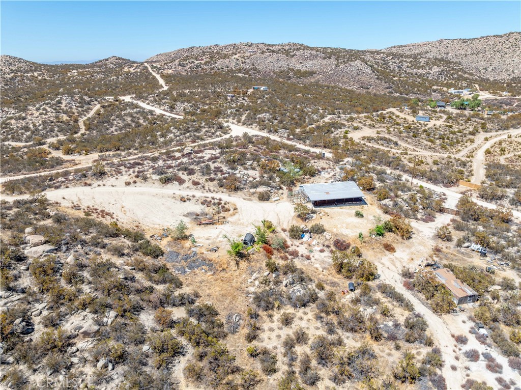 main property photo 28