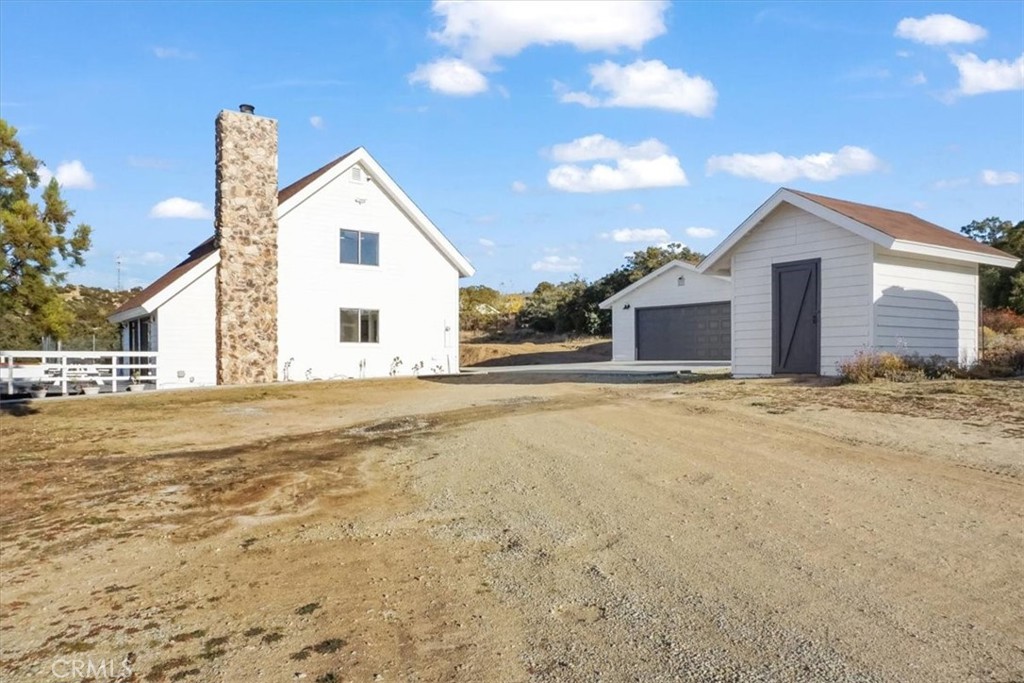 main property photo 28