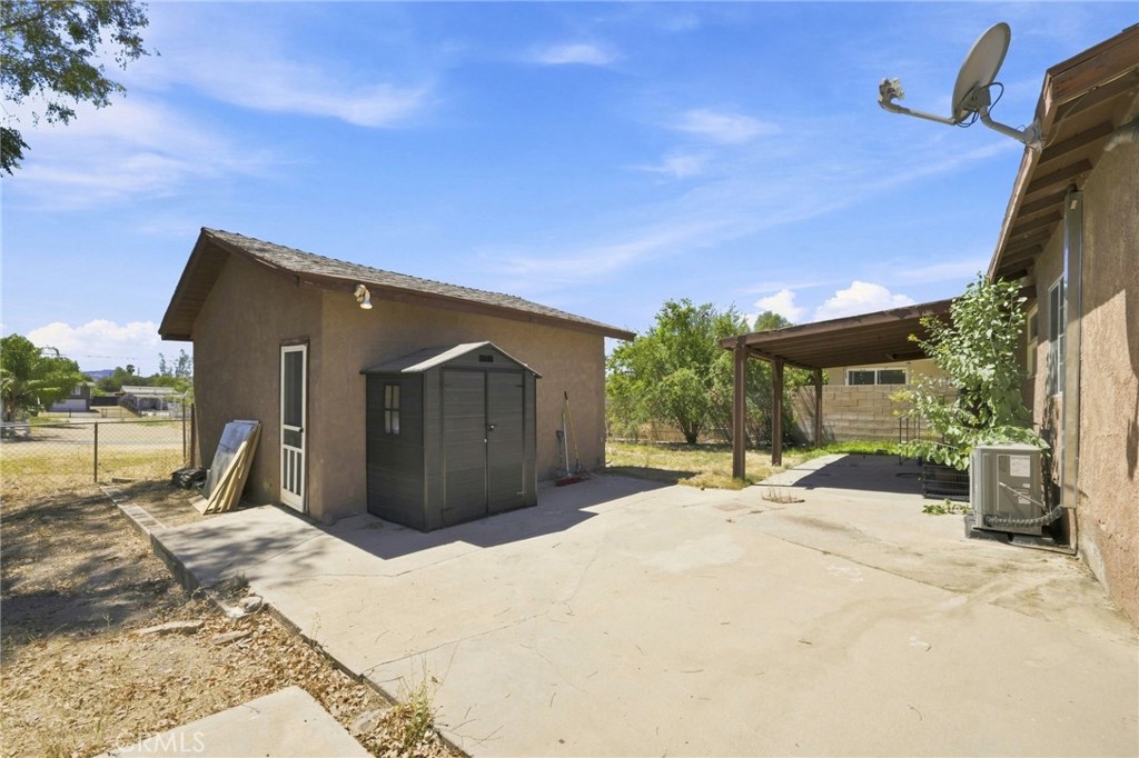 main property photo 11