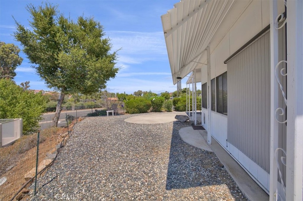 main property photo 40