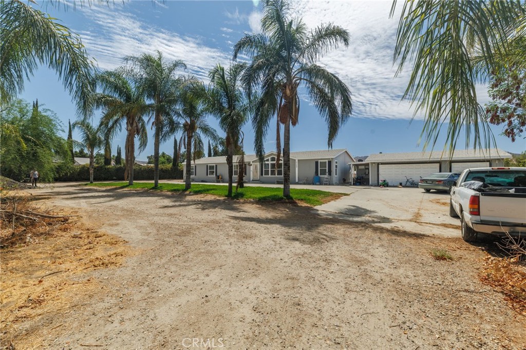 main property photo 25