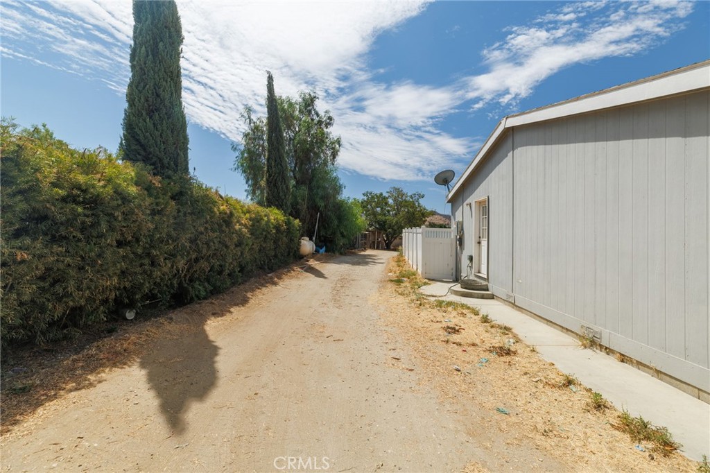 main property photo 32