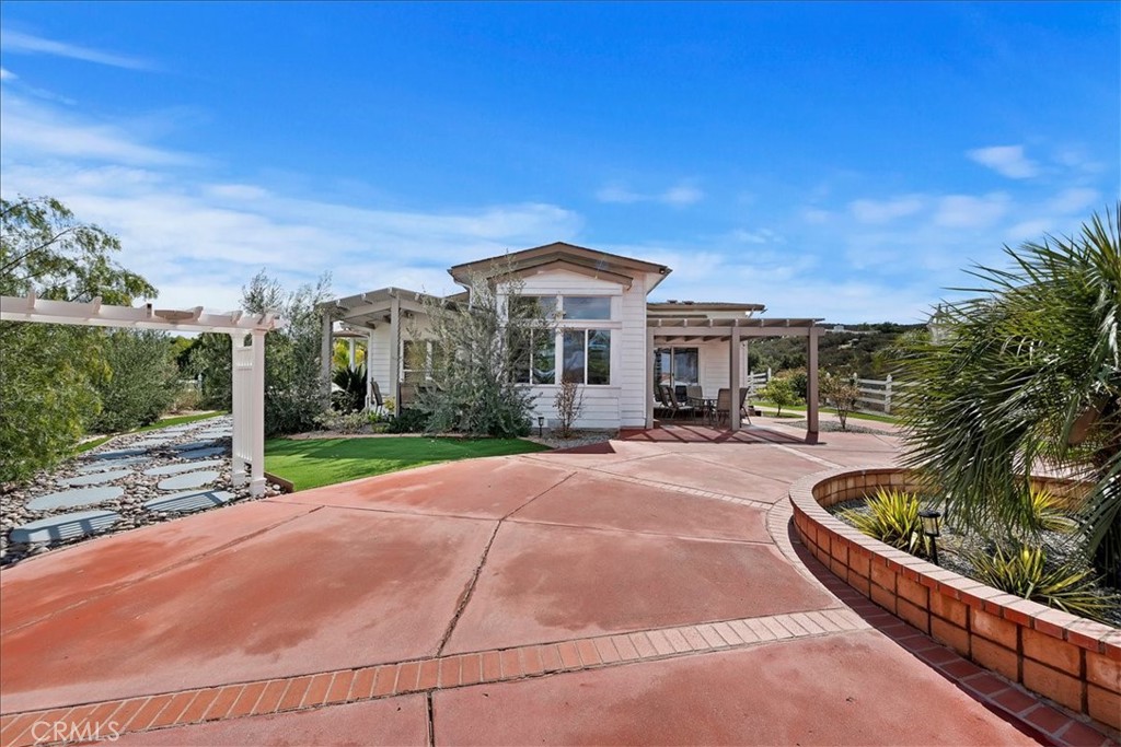 main property photo 15