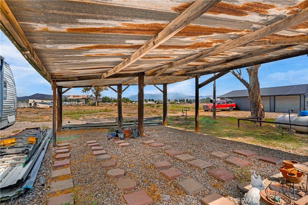 main property photo 40